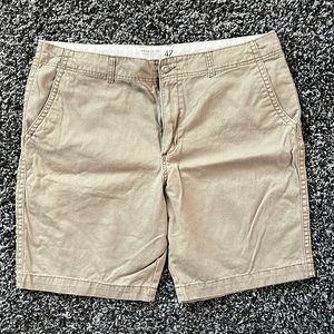 Old Navy men’s shorts olive color size 42